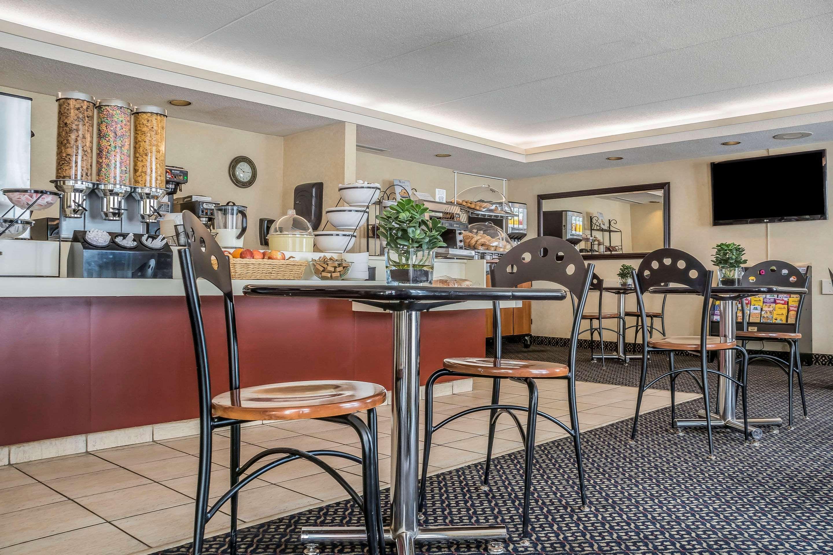 Comfort Suites London Ngoại thất bức ảnh