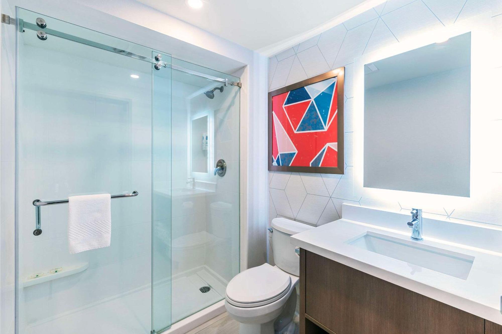 Comfort Suites London Ngoại thất bức ảnh
